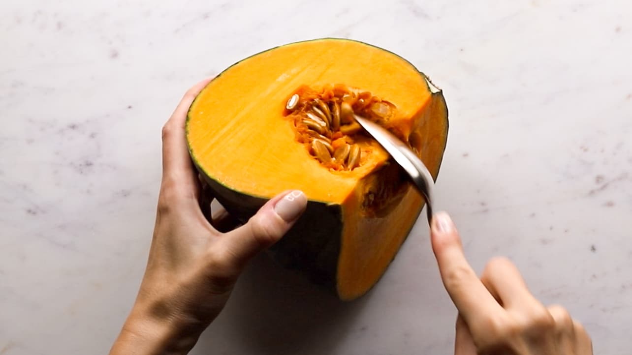 Removing seeds from pumpkin