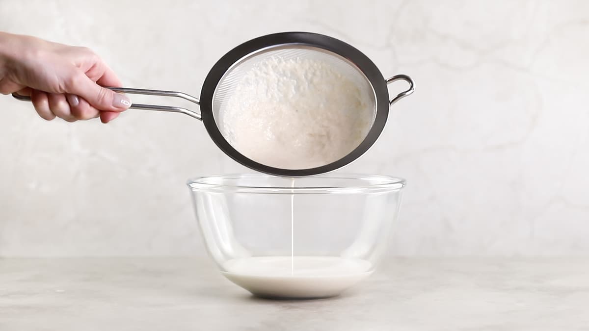 Strain the oat milk and discard the pulp