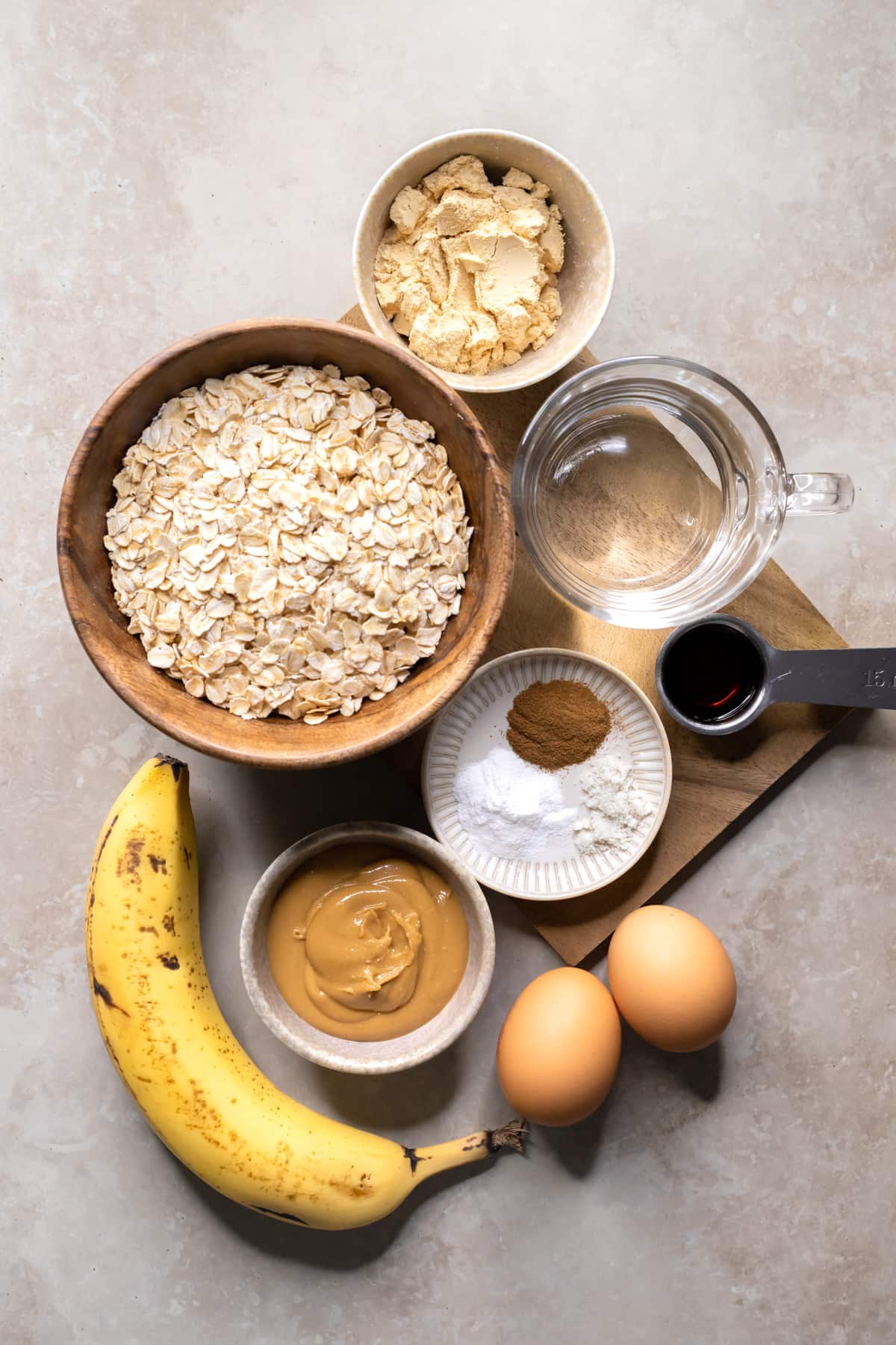 Ingredients for banana cinnamon baked oatmeal protein bars