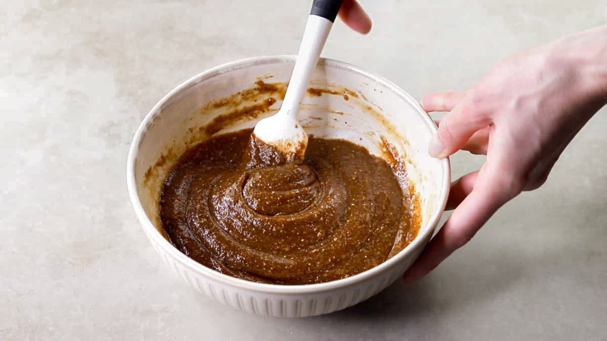 Mix the almond butter, coconut sugar, maple syrup and vanilla