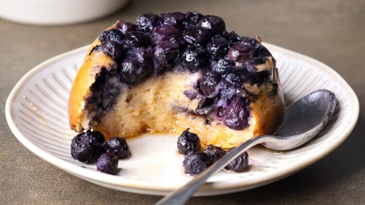 A single serve of blueberry cottage cheese baked oats